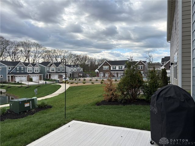 1630 S Golden Clove Bend, Sugarcreek Twp, OH 45305