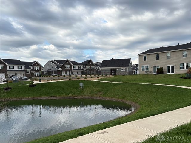 1630 S Golden Clove Bend, Sugarcreek Twp, OH 45305