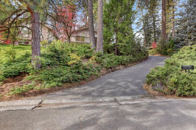 351 Rhode Island St, Grass Valley, CA 95945