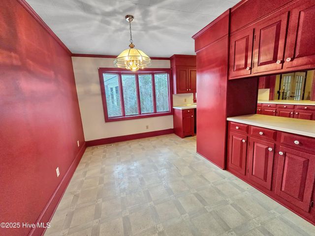 203 Crescent Drive, Windsor, NC 27983