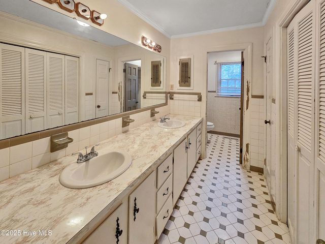 203 Crescent Drive, Windsor, NC 27983