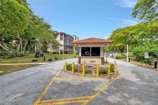 6010 S Falls Cir Drive 423, Lauderhill, FL 33319