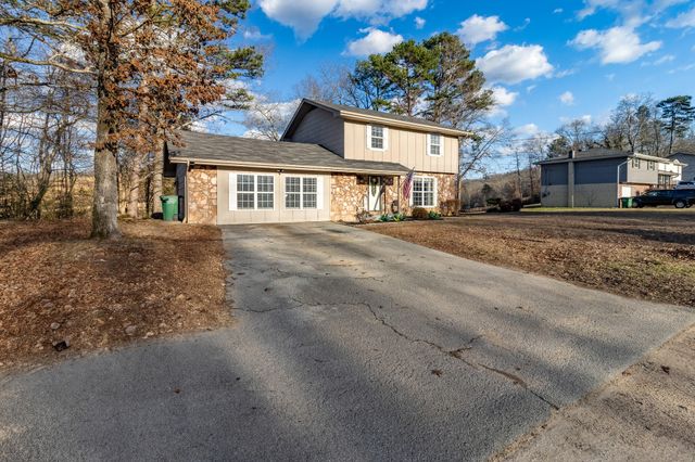 6831 Knollcrest Drive, Harrison, TN 37341