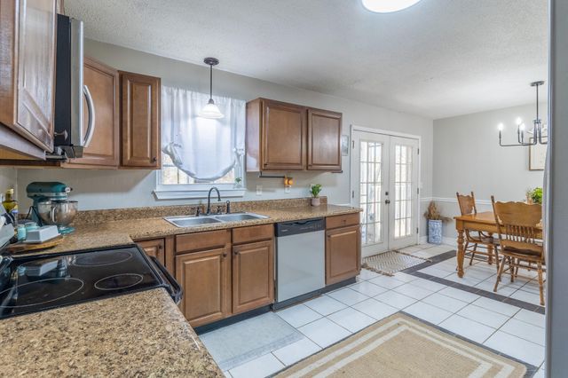 6831 Knollcrest Drive, Harrison, TN 37341