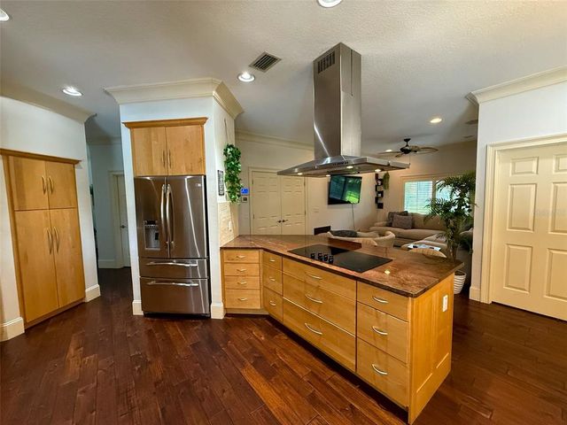 4 SUTTON COURT, Palm Coast, FL 32164