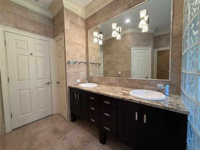 4 SUTTON COURT, Palm Coast, FL 32164