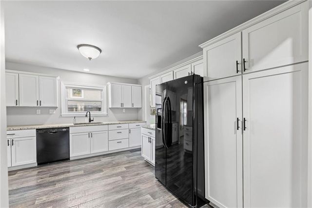 302 E Miami Street, Paola, KS 66071