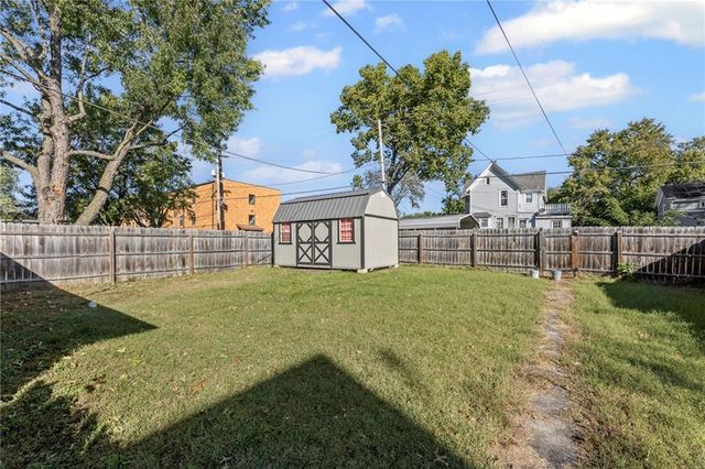 302 E Miami Street, Paola, KS 66071