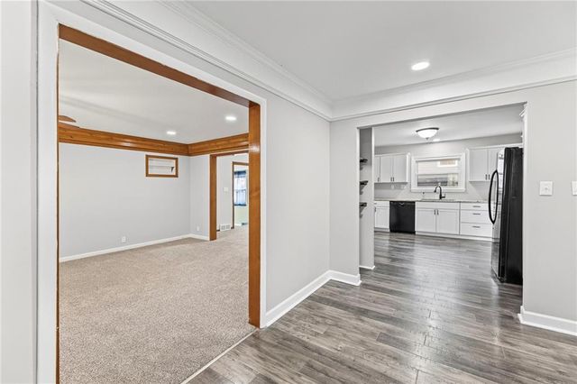 302 E Miami Street, Paola, KS 66071