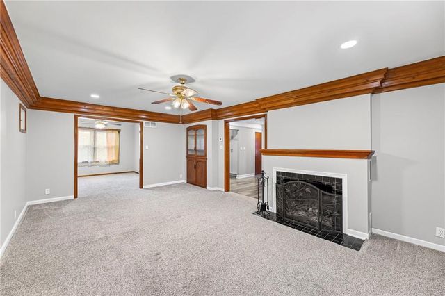 302 E Miami Street, Paola, KS 66071