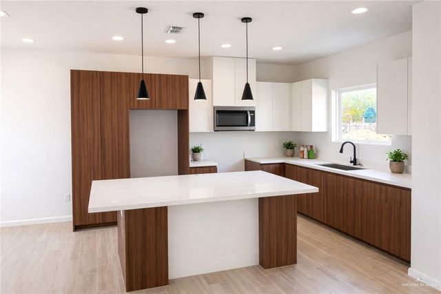 6803 S Azul Lane, Pharr, TX 78577