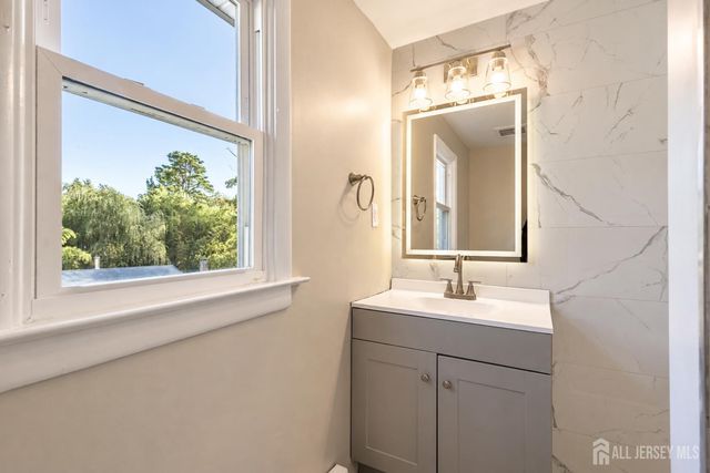 41 New Street, Spotswood, NJ 08884