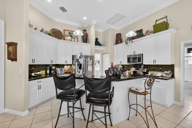 9923 SE Oak Tree Terrace, Tequesta, FL 33469