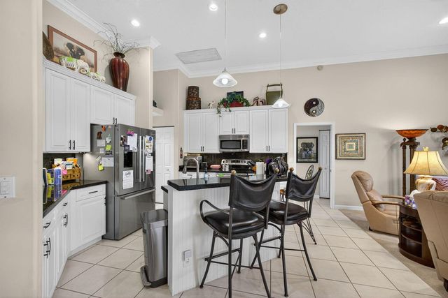 9923 SE Oak Tree Terrace, Tequesta, FL 33469