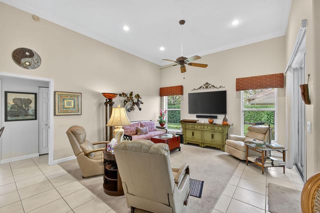 9923 SE Oak Tree Terrace, Tequesta, FL 33469