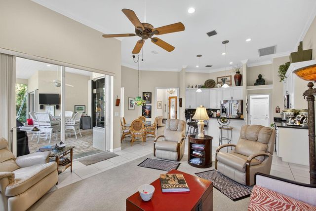 9923 SE Oak Tree Terrace, Tequesta, FL 33469