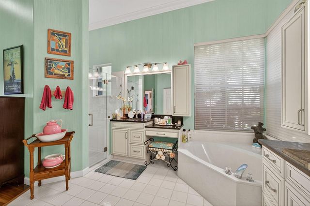 9923 SE Oak Tree Terrace, Tequesta, FL 33469