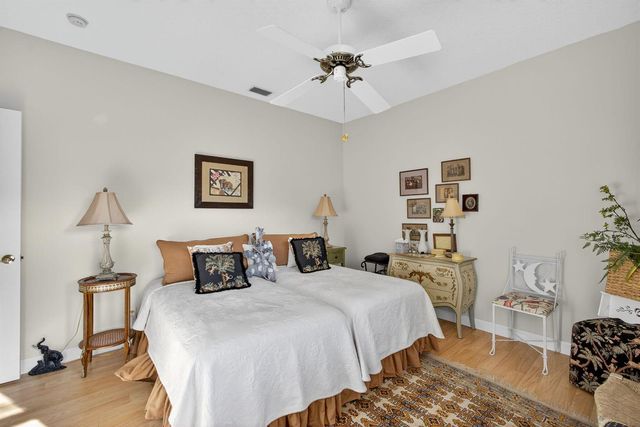 9923 SE Oak Tree Terrace, Tequesta, FL 33469