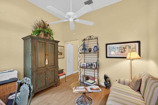 9923 SE Oak Tree Terrace, Tequesta, FL 33469