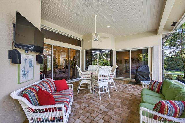 9923 SE Oak Tree Terrace, Tequesta, FL 33469