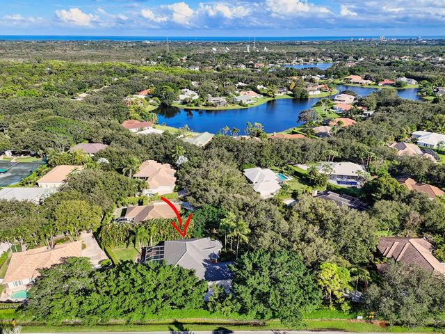 9923 SE Oak Tree Terrace, Tequesta, FL 33469