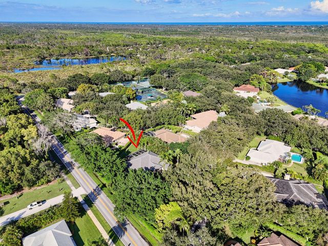 9923 SE Oak Tree Terrace, Tequesta, FL 33469