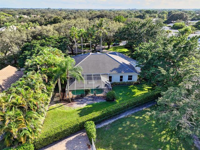 9923 SE Oak Tree Terrace, Tequesta, FL 33469