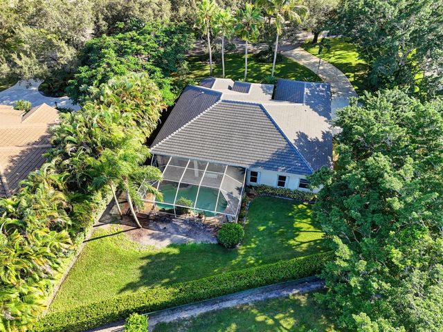 9923 SE Oak Tree Terrace, Tequesta, FL 33469