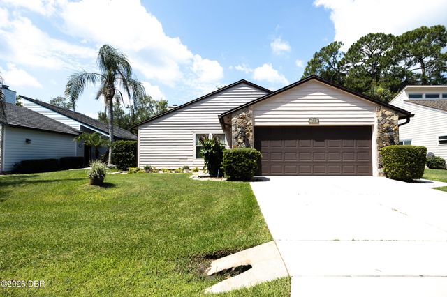 120 Gull Circle N, Daytona Beach, FL 32119