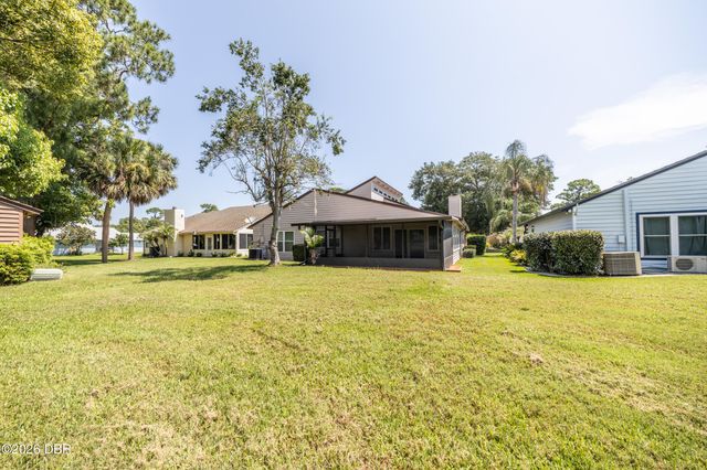 120 Gull Circle N, Daytona Beach, FL 32119
