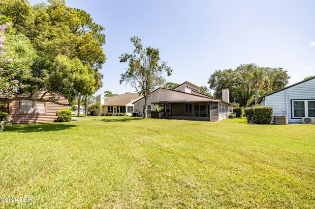120 Gull Circle N, Daytona Beach, FL 32119