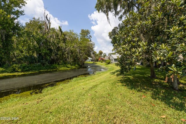 120 Gull Circle N, Daytona Beach, FL 32119