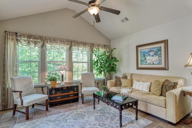 564 Cromwell Drive, Spartanburg, SC 29301