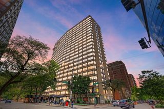 2930 N SHERIDAN Road 210, Chicago, IL 60657
