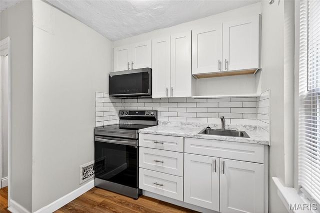 9411 Muriel Avenue, Woodson Terrace, MO 63114