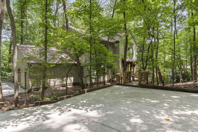 3886 Harts Mill Lane, Brookhaven, GA 30319