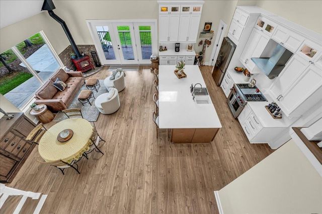 415 River Bluffs Drive, Jasper, TN 37347