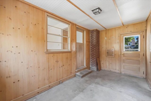 1109 11th AVENUE, Grafton, WI 53024