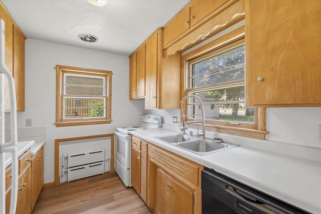 1109 11th AVENUE, Grafton, WI 53024