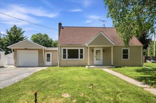 1109 11th AVENUE, Grafton, WI 53024