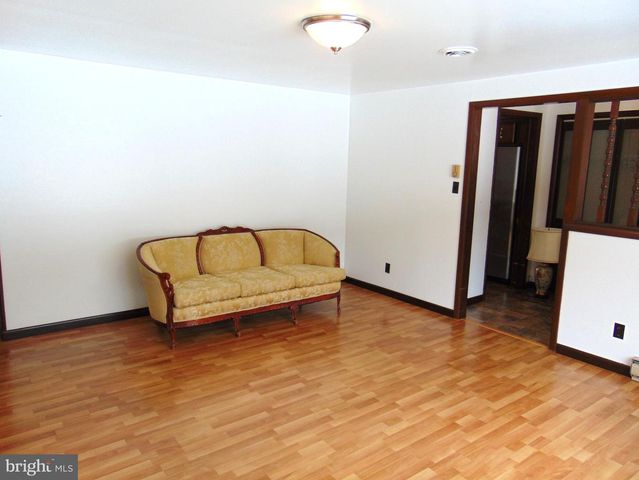 2029 REED RD, Knoxville, MD 21758