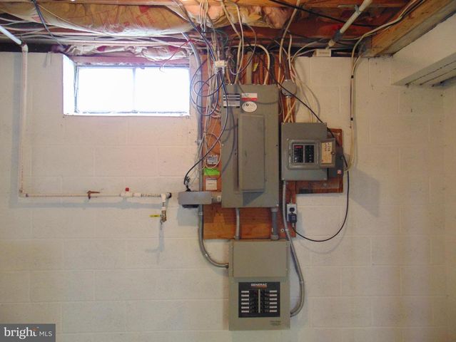 2029 REED RD, Knoxville, MD 21758