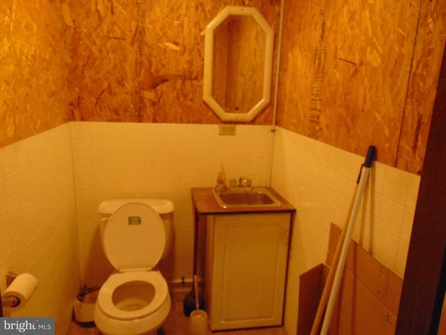 2029 REED RD, Knoxville, MD 21758