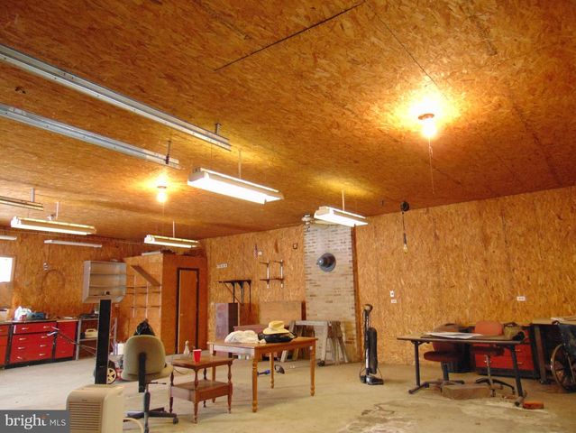 2029 REED RD, Knoxville, MD 21758