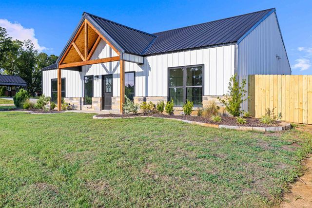 623 CR 310, De Berry, TX 75639