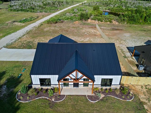 623 CR 310, De Berry, TX 75639