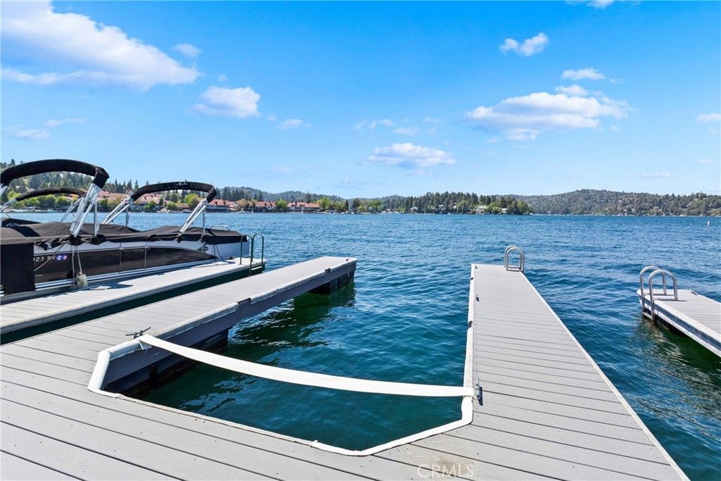 Image 6 of property listing at 211 S211, Lake Arrowhead, CA 92352