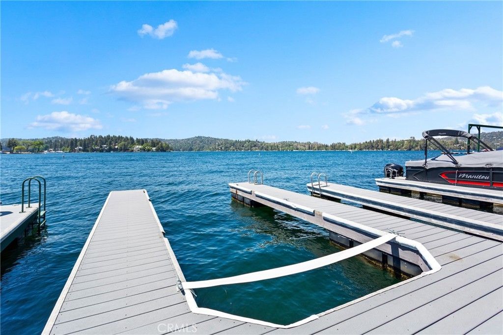 Image 7 of property listing at 211 S211, Lake Arrowhead, CA 92352