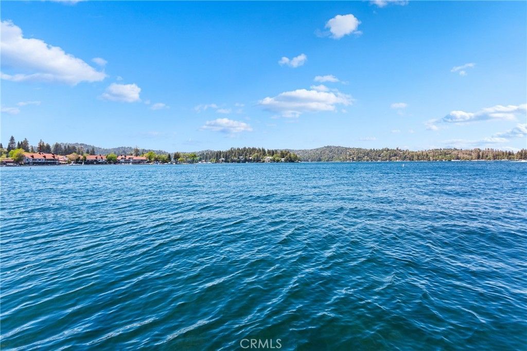 Image 9 of property listing at 211 S211, Lake Arrowhead, CA 92352