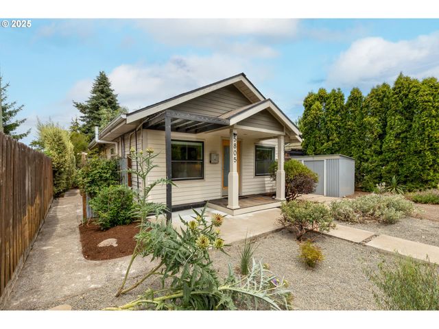 5805 Ne SHAVER St, Portland, OR 97213